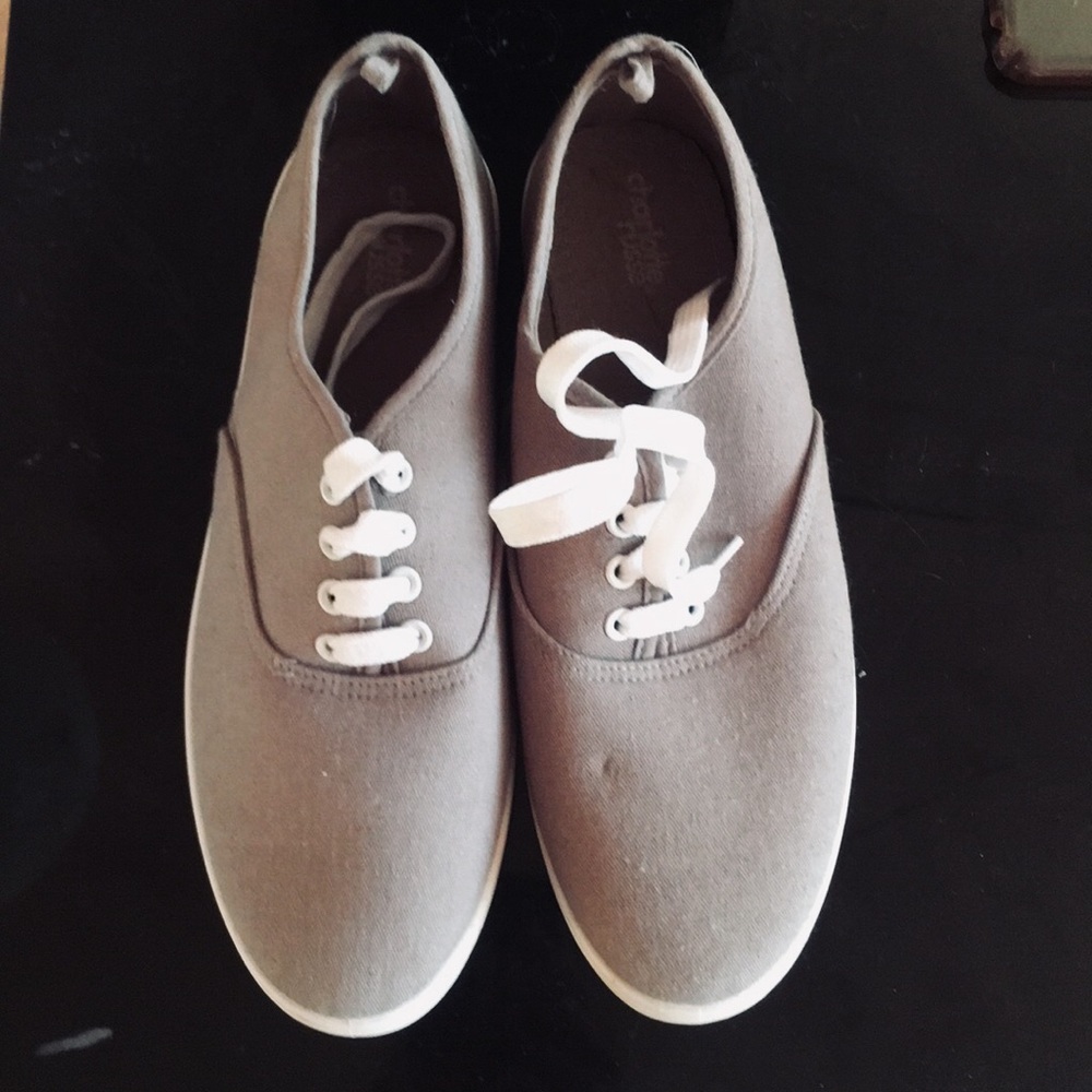 NEW Canvas shoes.